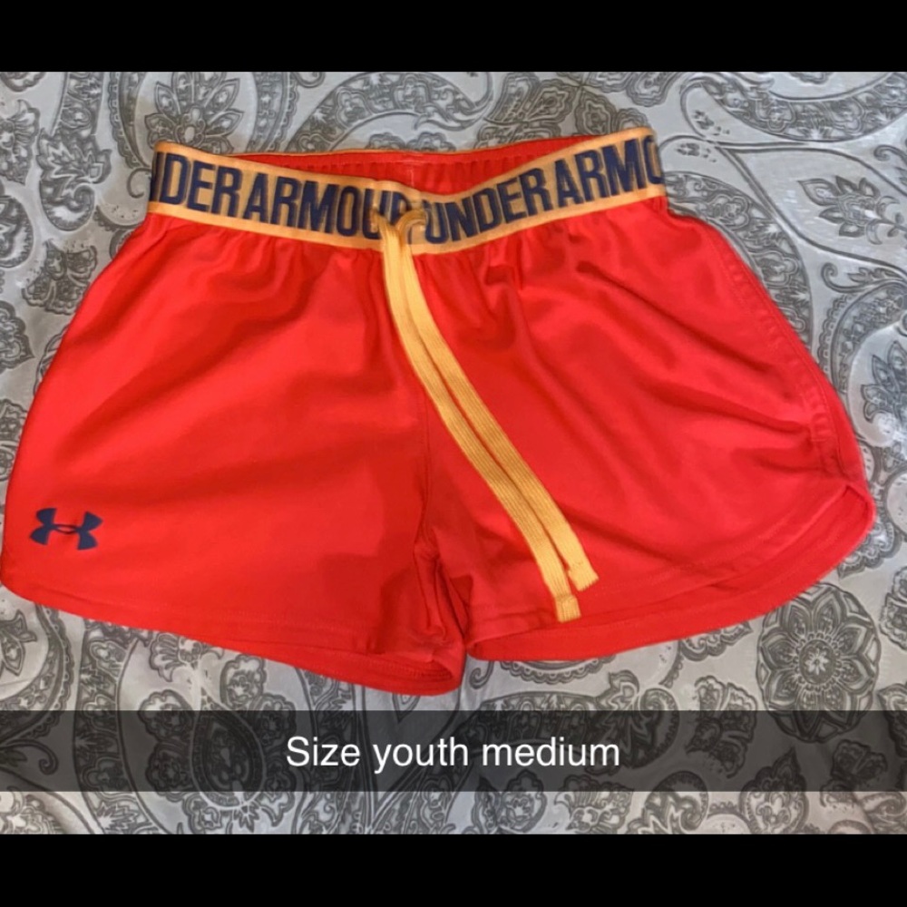 Under armour size youth medium
